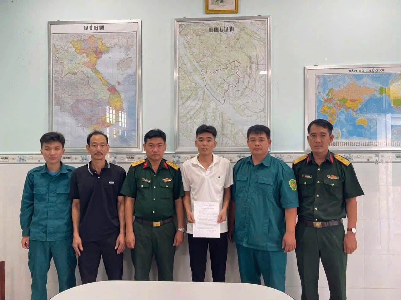 Sinh viên NTTU tình nguyện viết đơn nhập ngũ – Lan tỏa khát vọng cống hiến của tuổi trẻ